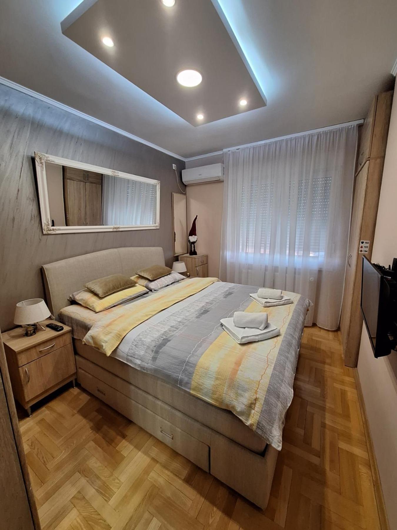 Lux Apartment Sanja 1 Суботица Екстериор снимка