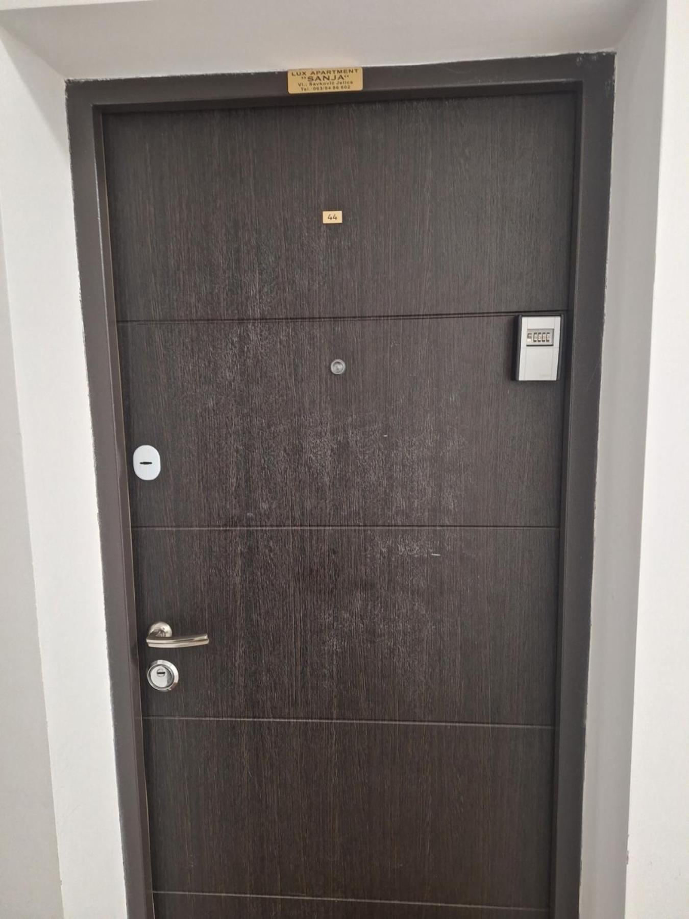 Lux Apartment Sanja 1 Суботица Екстериор снимка